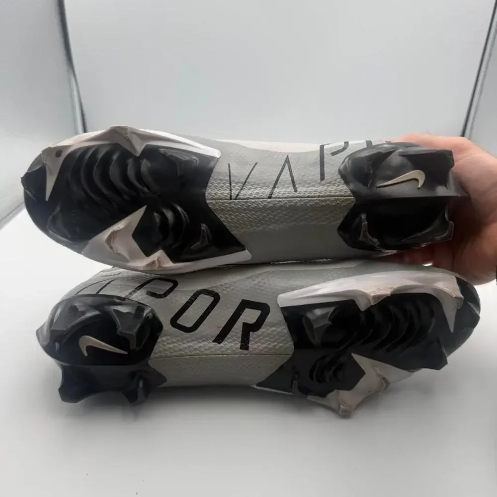 Nike Vapor Edge Pro 360 DQ3670-001 Football Cleats Mens Size 12. No box